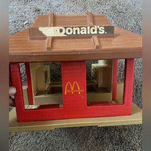 Vintage 1974 Playskool McDonalds Restaurant‎ Familiar Places Playset